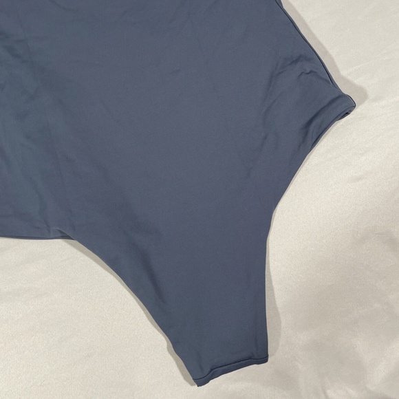 NWT‎ Tavik [ Small ] Scarlett Color blocked One-Piece Swimsuit Indigo - Picture 8 of 10